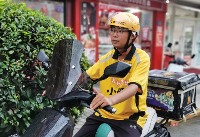 支架交警：不是为难大家是为了安全m6米乐注册电动车不允许安装手机(图4)